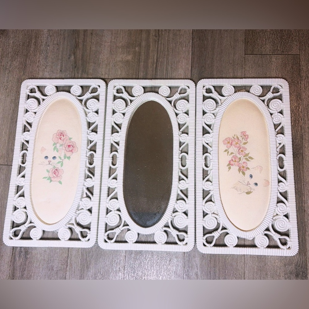 Set of vintage cat wicker frames